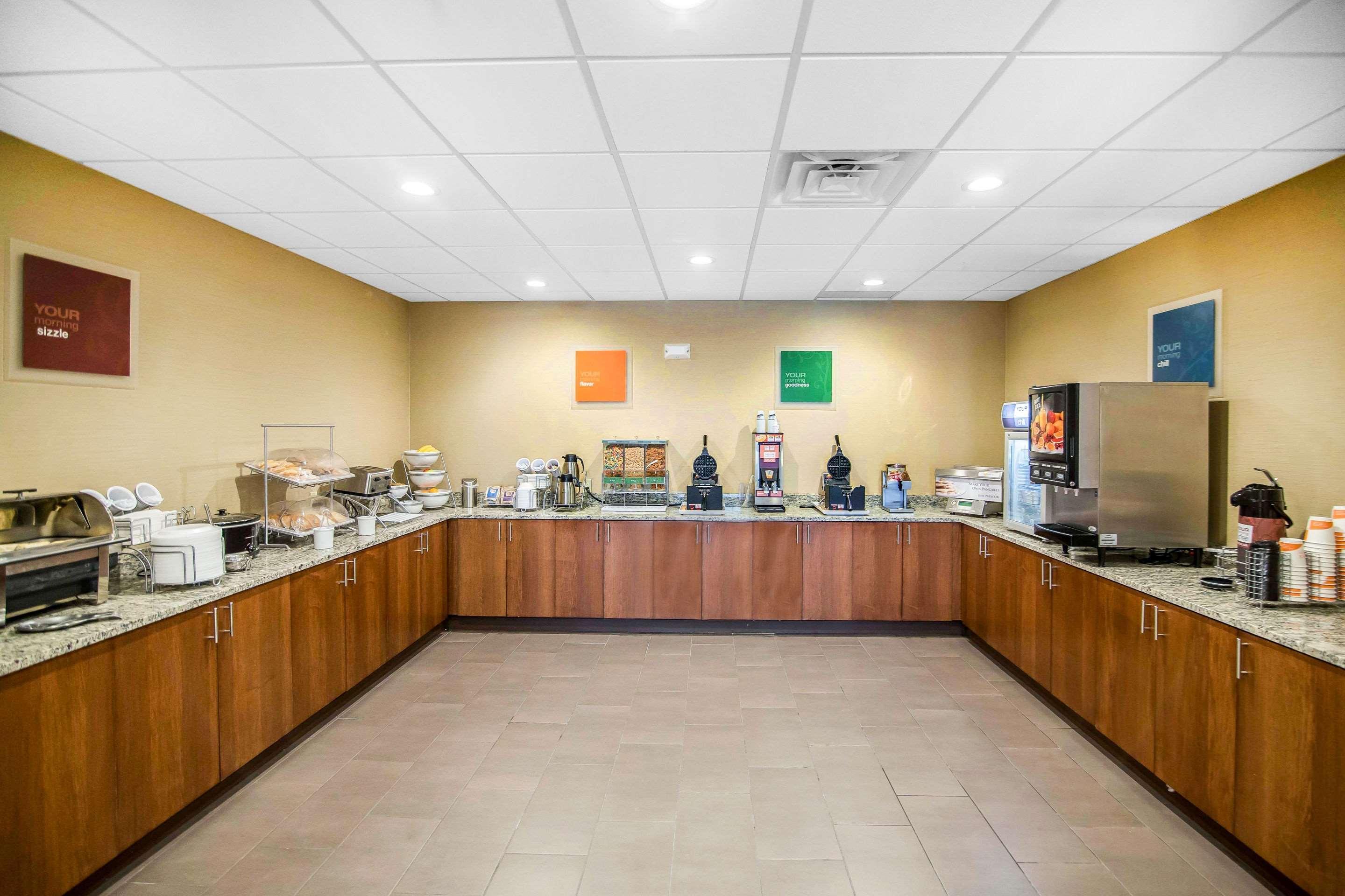 Comfort Suites Dodge City Extérieur photo