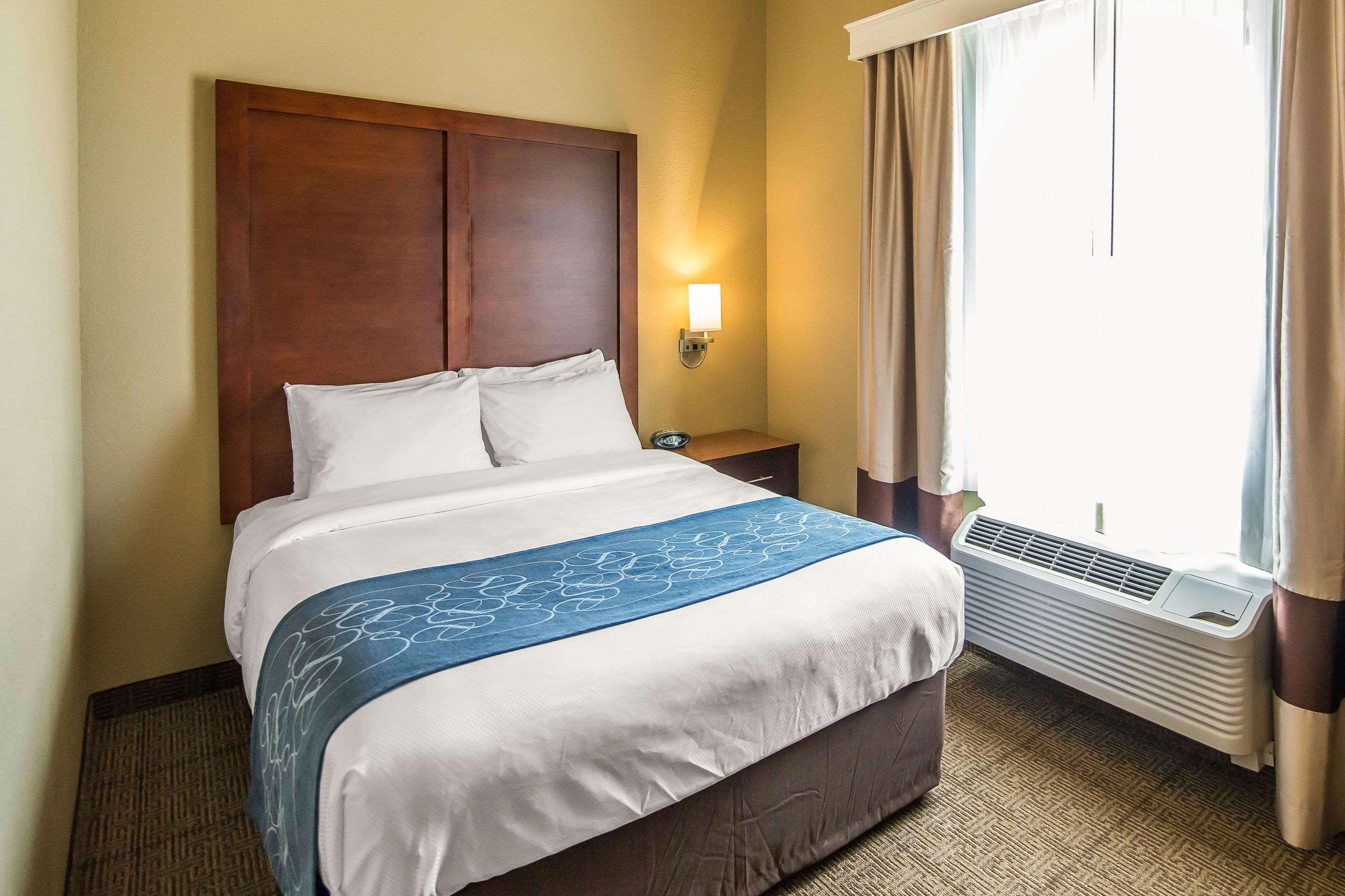 Comfort Suites Dodge City Extérieur photo