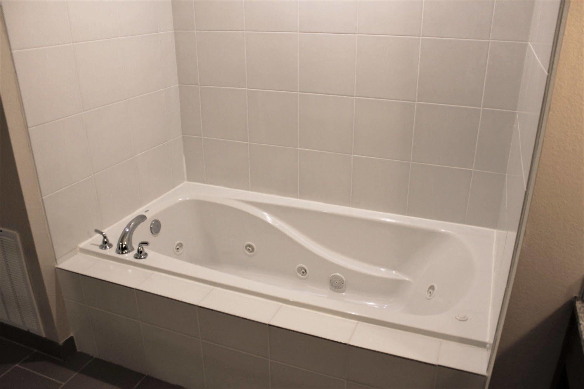 Comfort Suites Dodge City Extérieur photo
